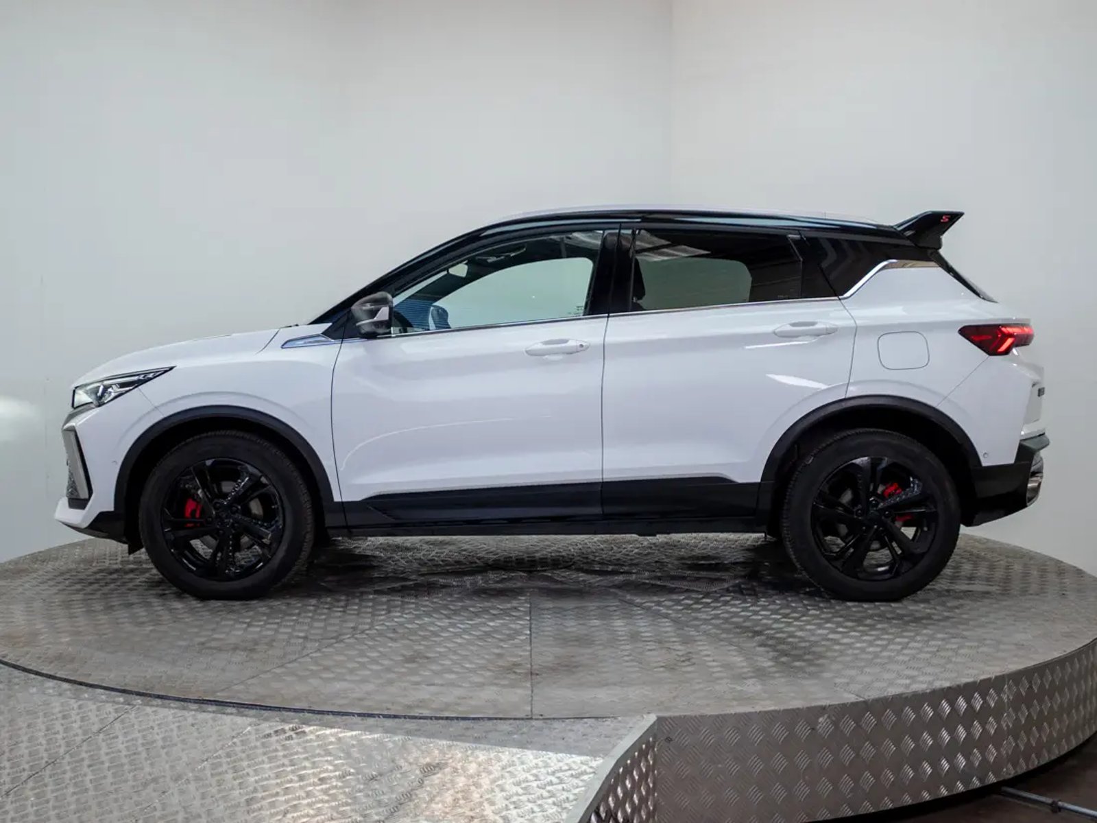 GEELY COOLRAY 2025 - Imagen 3 de 18