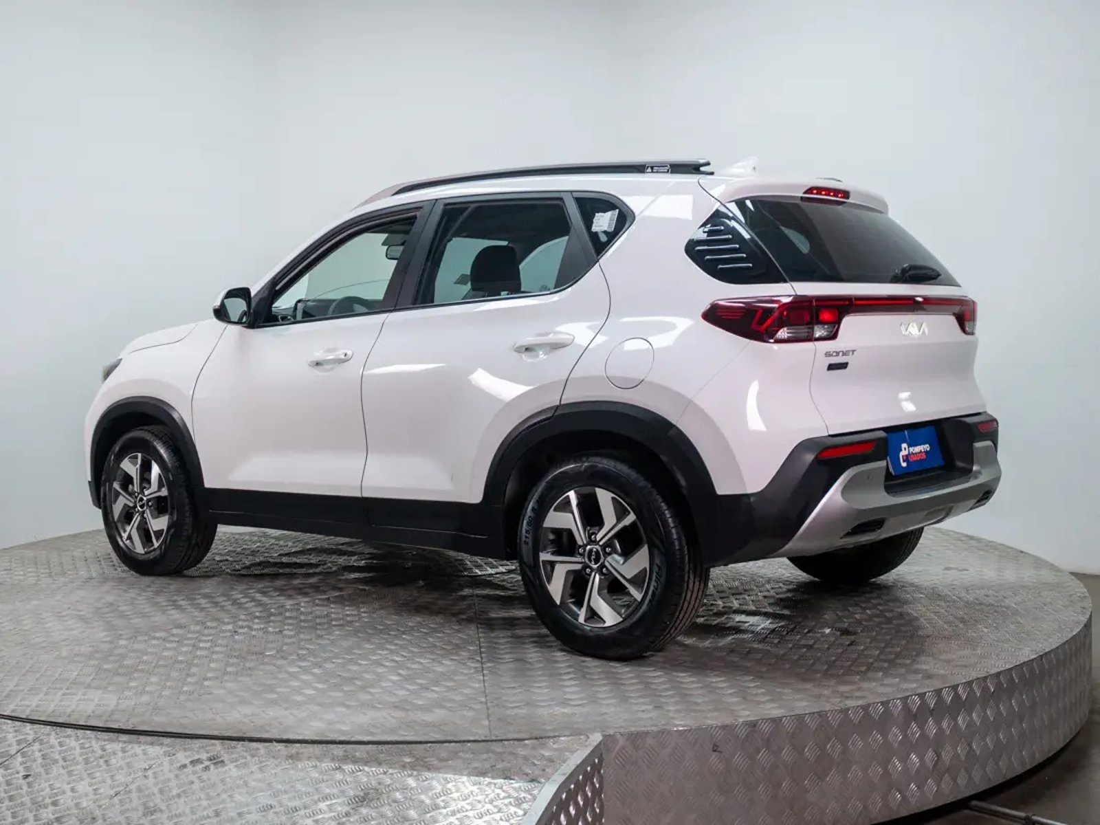 Kia SONET 2023 - Foto 5 de 19