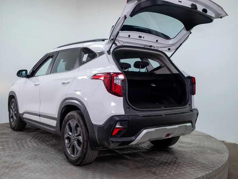 Kia SELTOS 2024 - Imagen 10 de 18