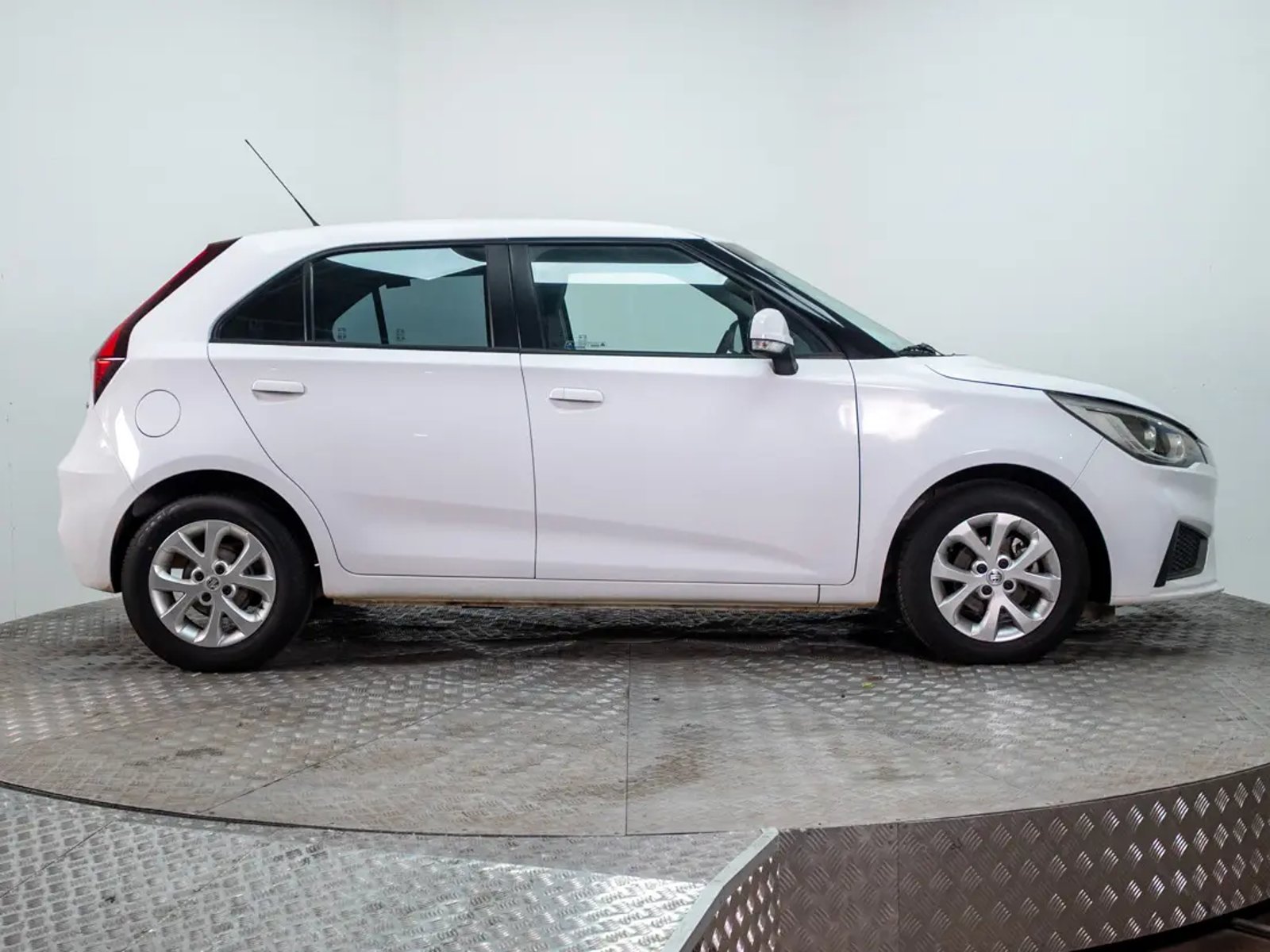 MG 3 2023 - Imagen 11 de 18