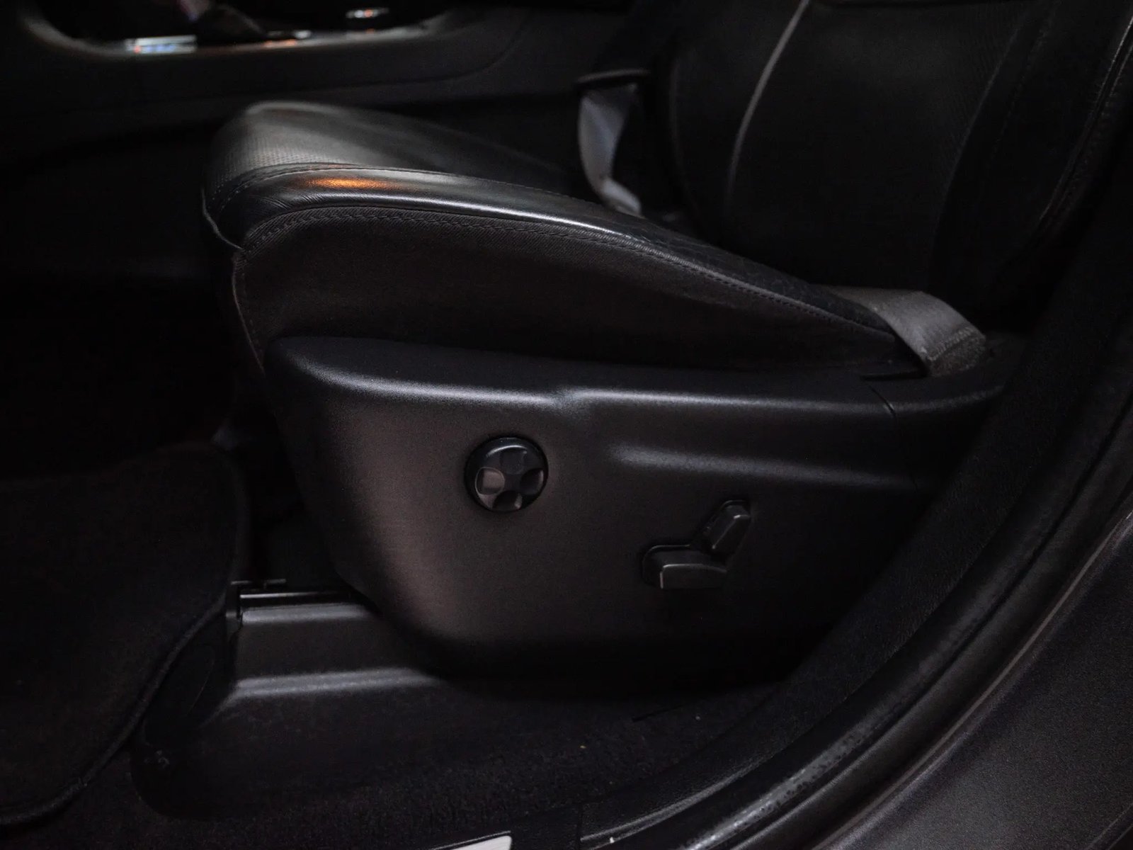 JEEP GRAND CHEROKEE 2021 - Imagen 13 de 16
