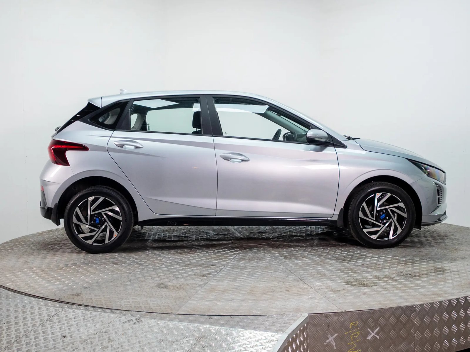 HYUNDAI I20 2024 - Imagen 11 de 17