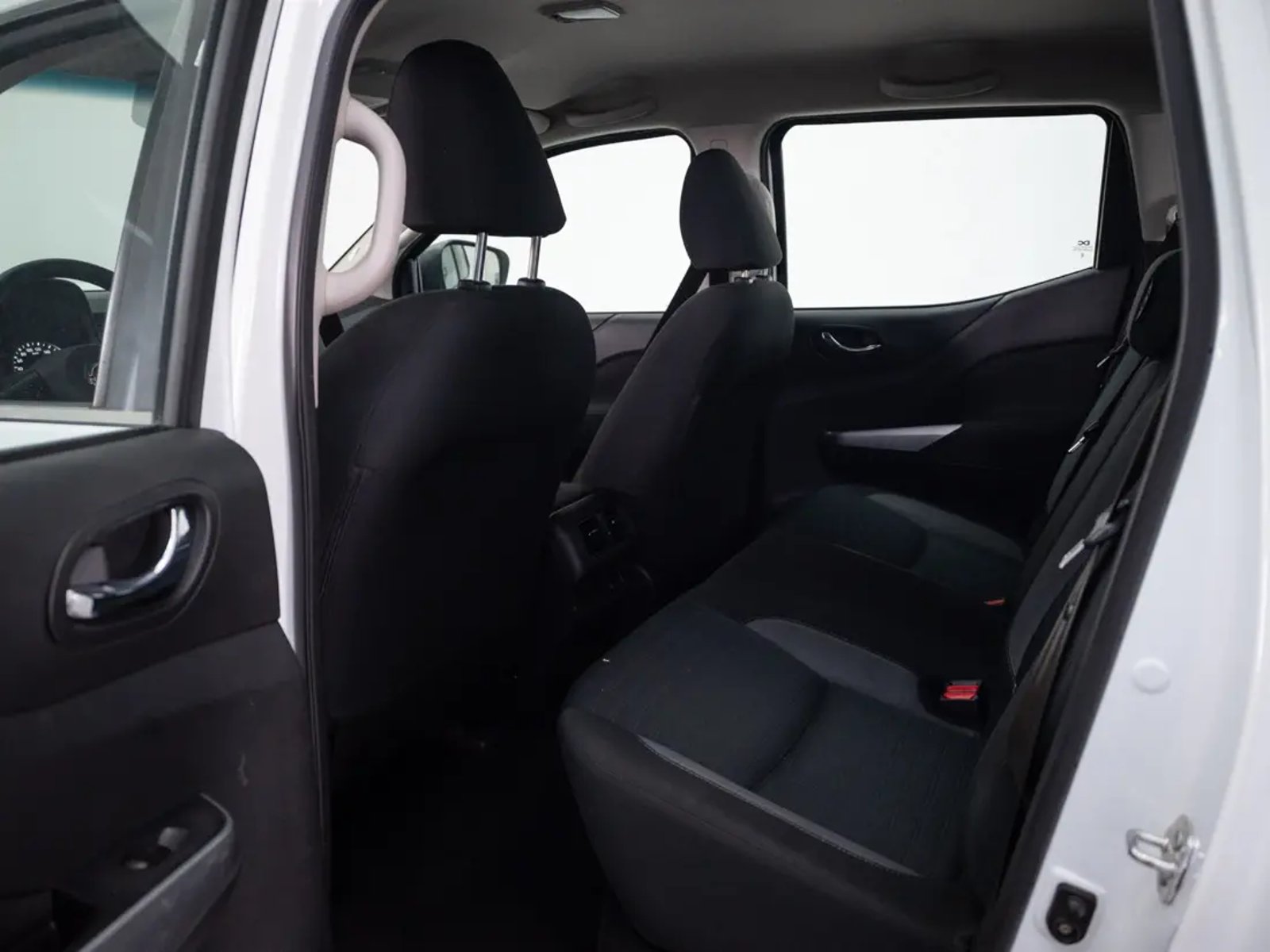 Nissan NAVARA 2024 - Imagen 13 de 15