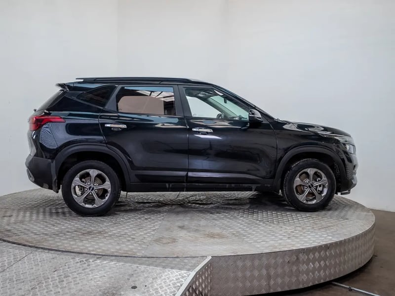 Kia SELTOS 2023 - Imagen 8 de 19