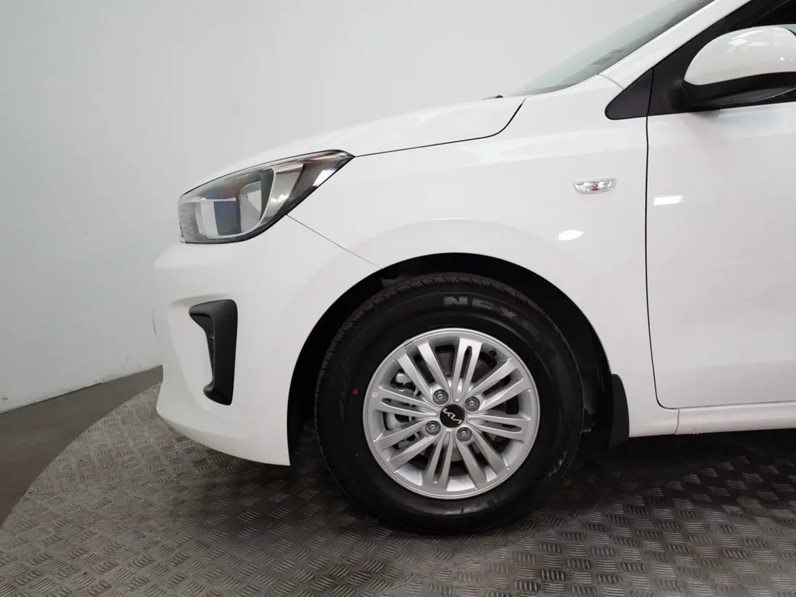Kia SOLUTO 2026 - Imagen 17 de 20