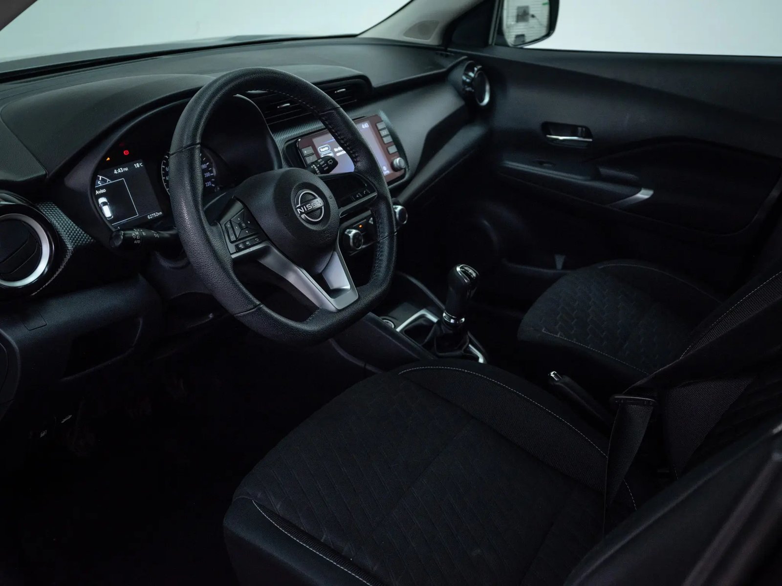 NISSAN KICKS 2022 - Imagen 15 de 18