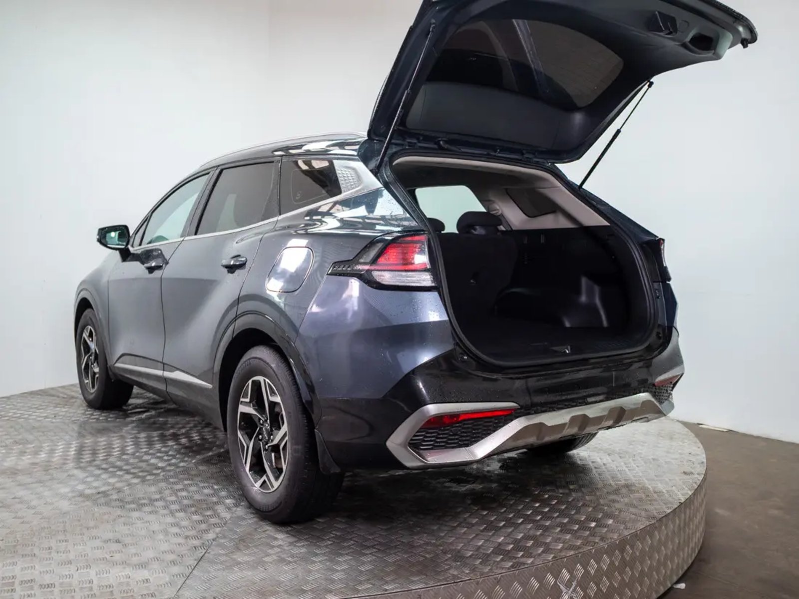 Kia SPORTAGE 2023 - Imagen 10 de 19