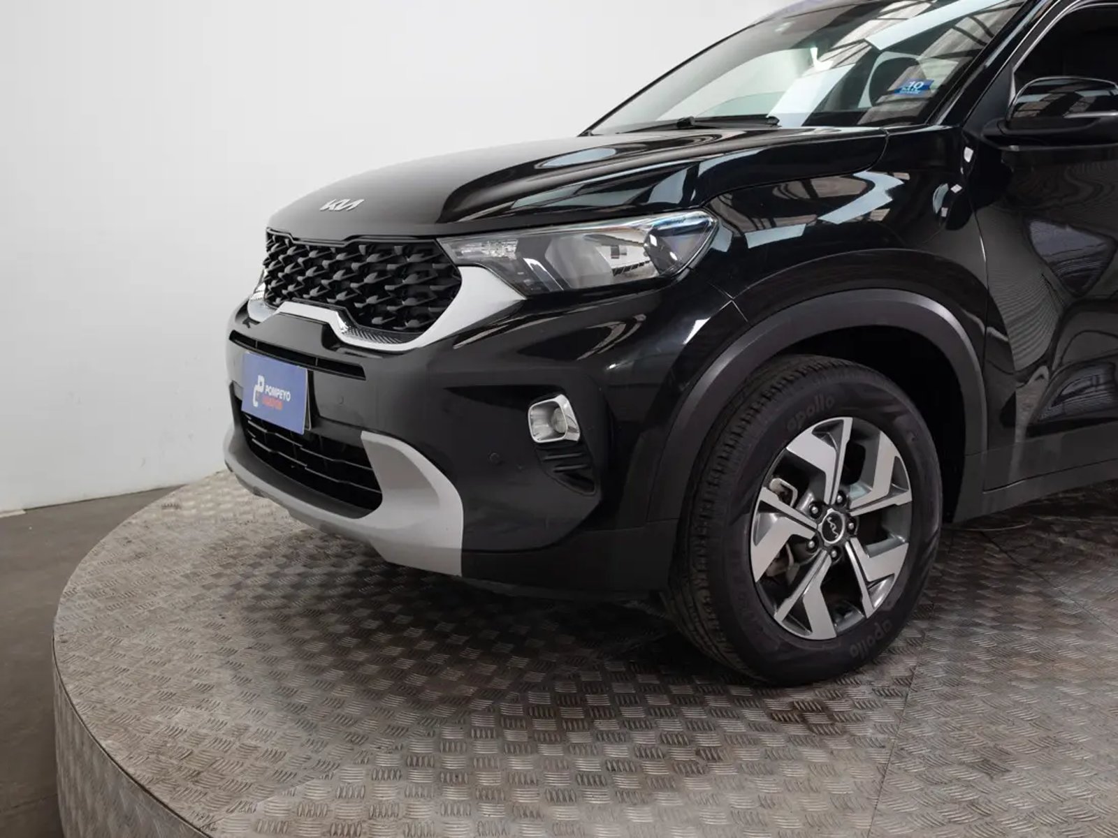 Kia SONET 2023 - Foto 2 de 17