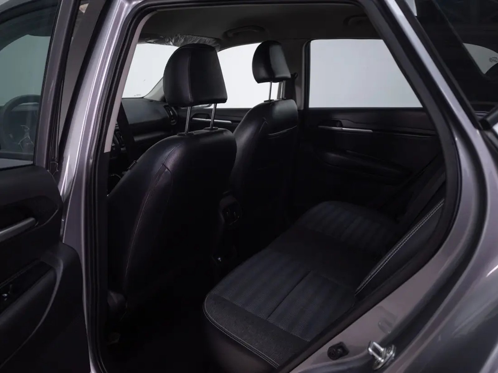 KIA SONET 2023 - Imagen 15 de 17