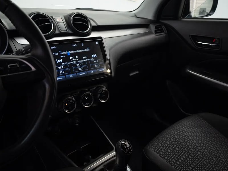 Suzuki SWIFT 2024 - Imagen 12 de 20
