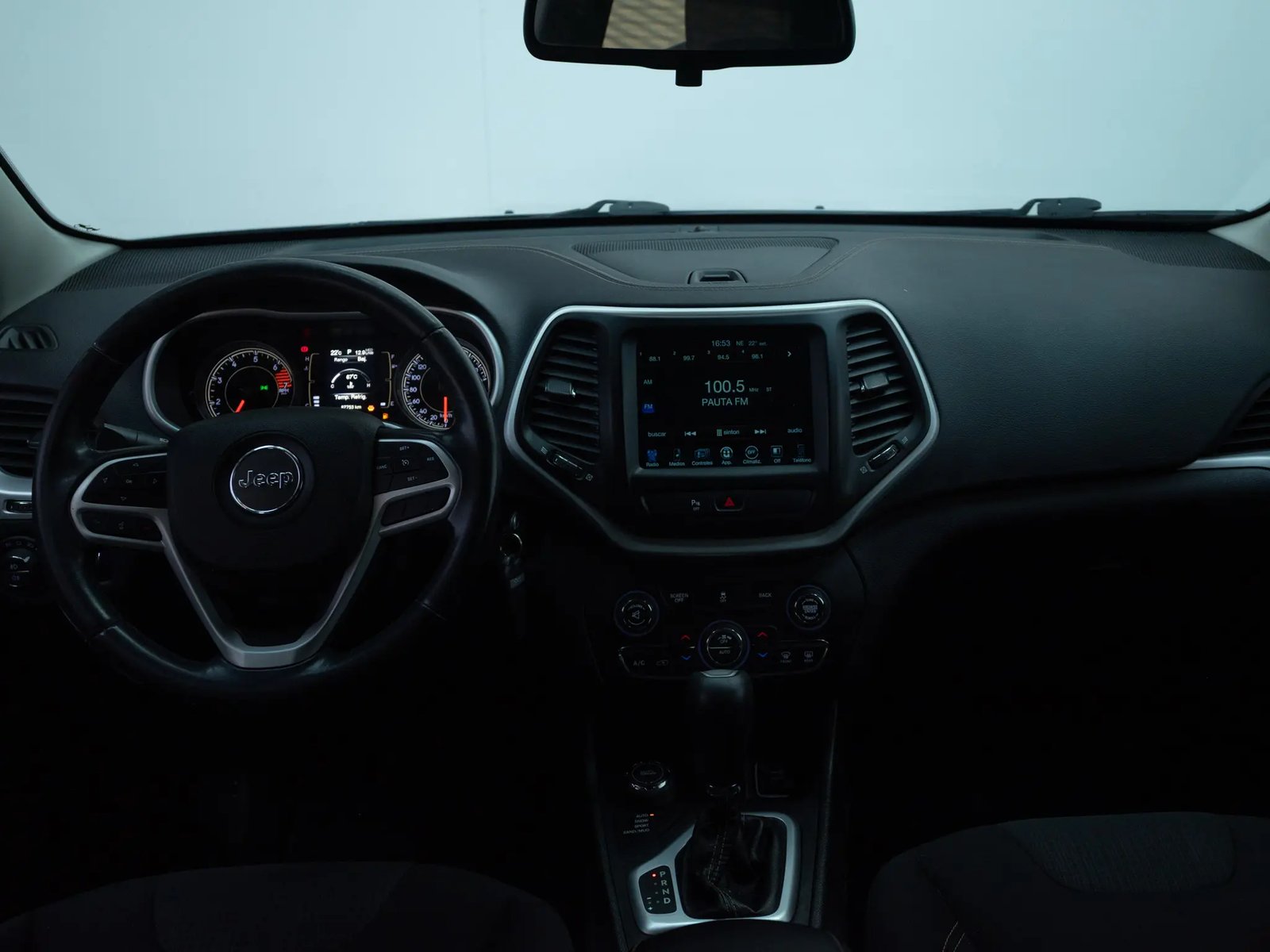 JEEP CHEROKEE 2018 - Imagen 14 de 18