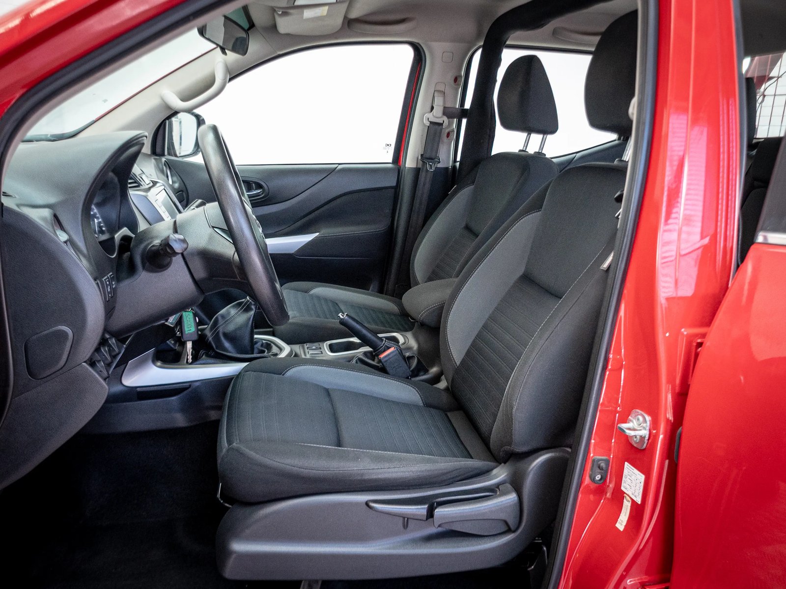 NISSAN NAVARA 2024 - Imagen 12 de 18