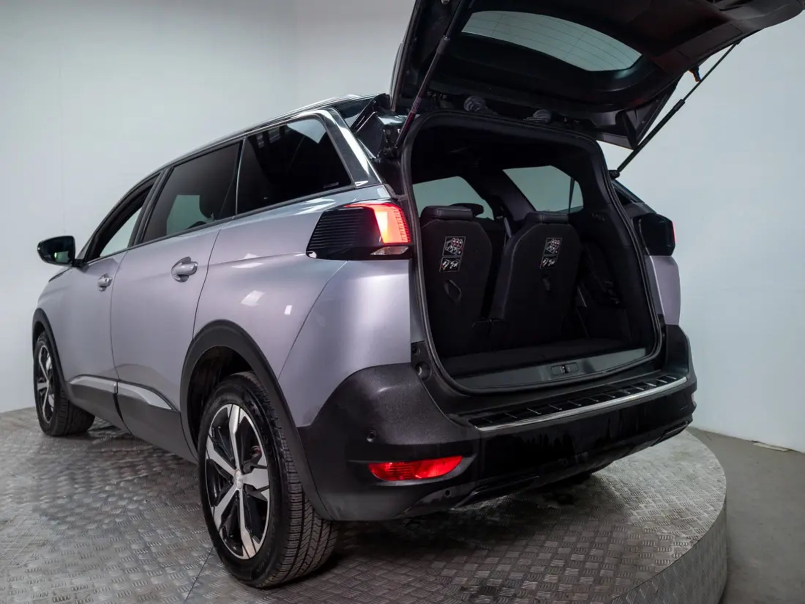 Peugeot 5008 2023 - Imagen 10 de 19