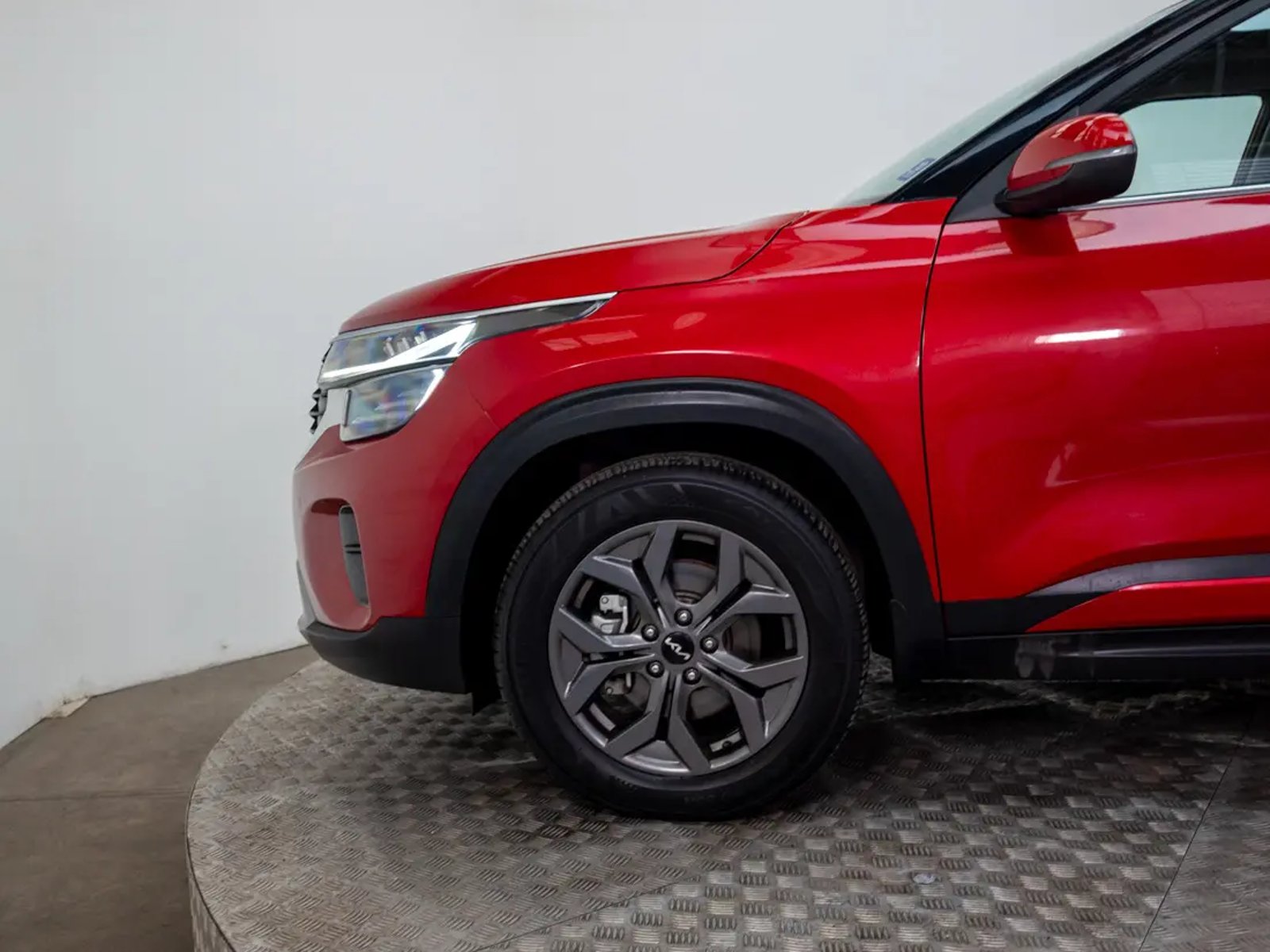 Kia SELTOS 2025 - Imagen 17 de 19