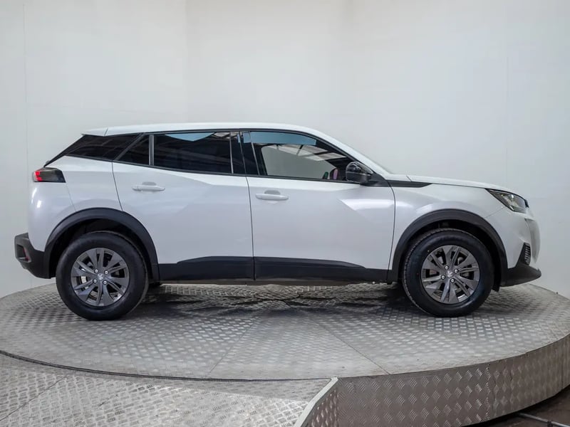 Peugeot NEW 2008 2023 - Imagen 8 de 19