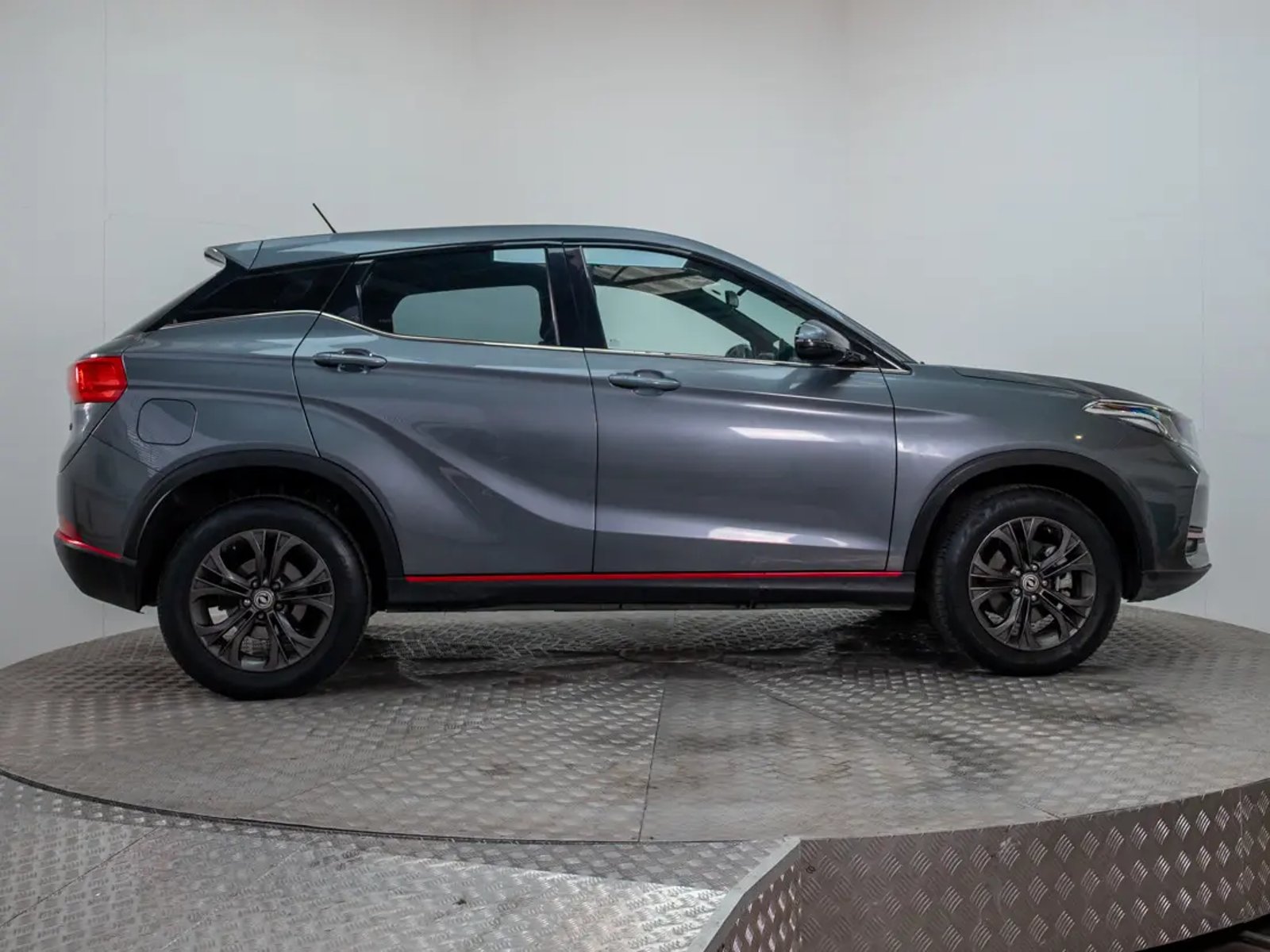 DFSK SUV 500 2023 - Imagen 11 de 18