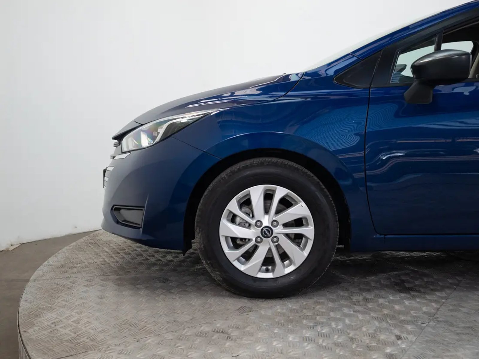 Nissan VERSA 2024 - Imagen 17 de 19
