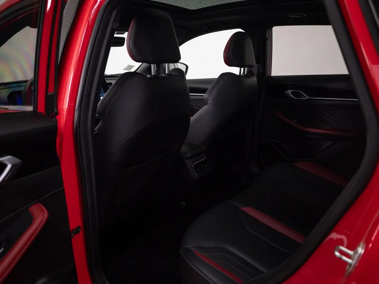 Geely COOLRAY 2024 - Imagen 14 de 20