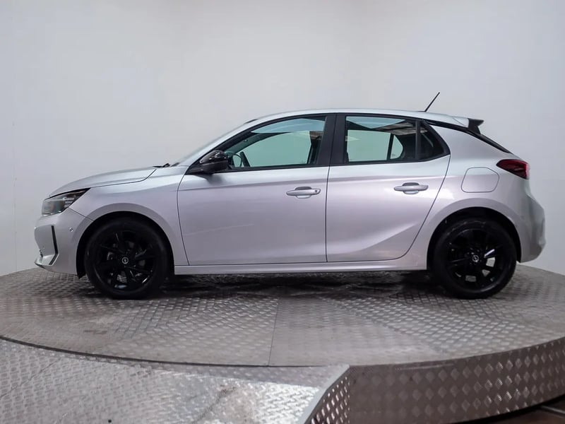 Opel CORSA 2024 - Imagen 4 de 18