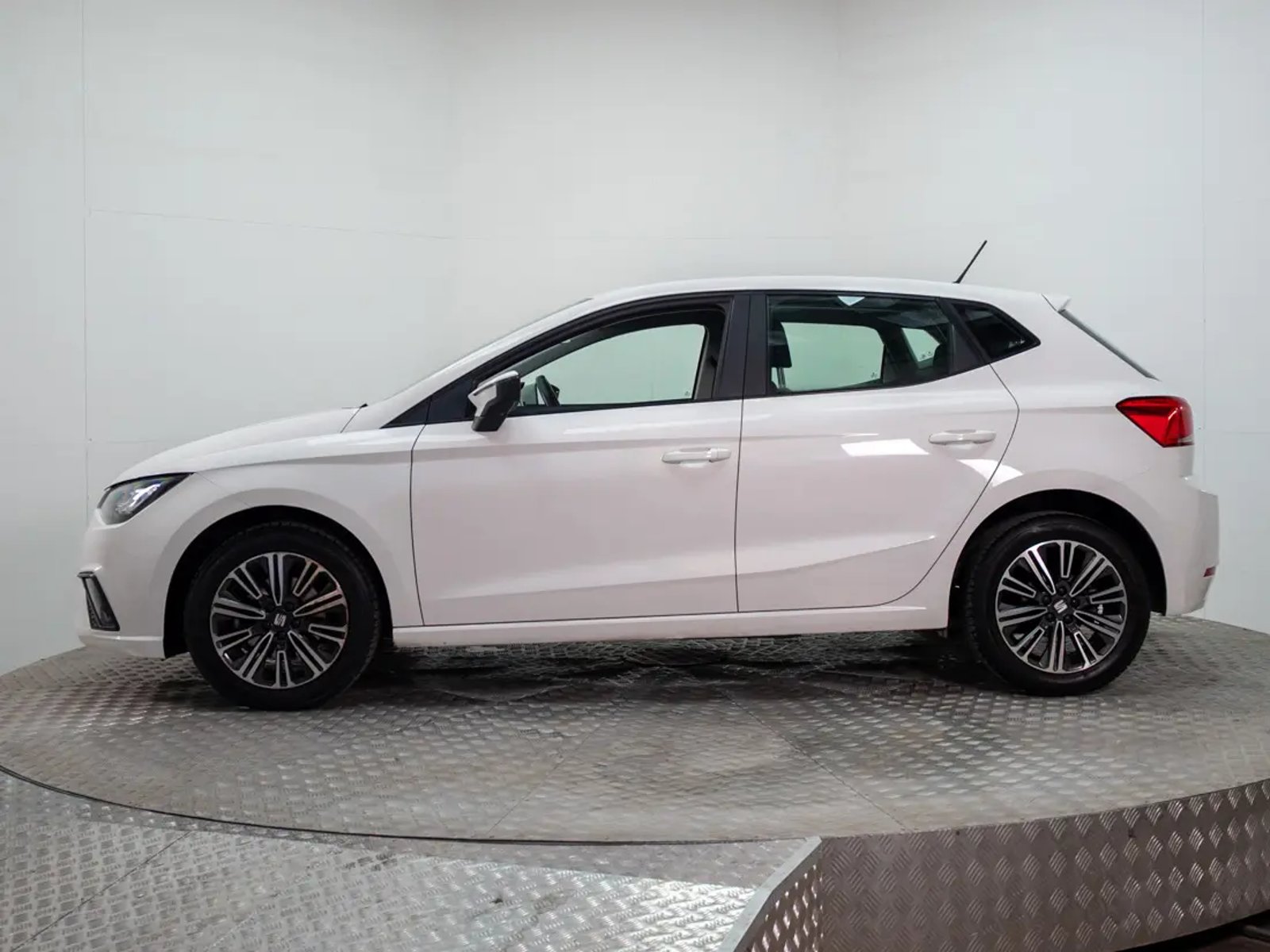 SEAT IBIZA 2023 - Imagen 5 de 19