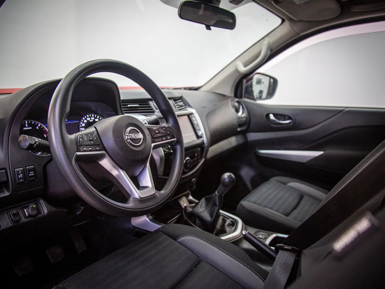 NISSAN NAVARA 2024 - Imagen 11 de 17