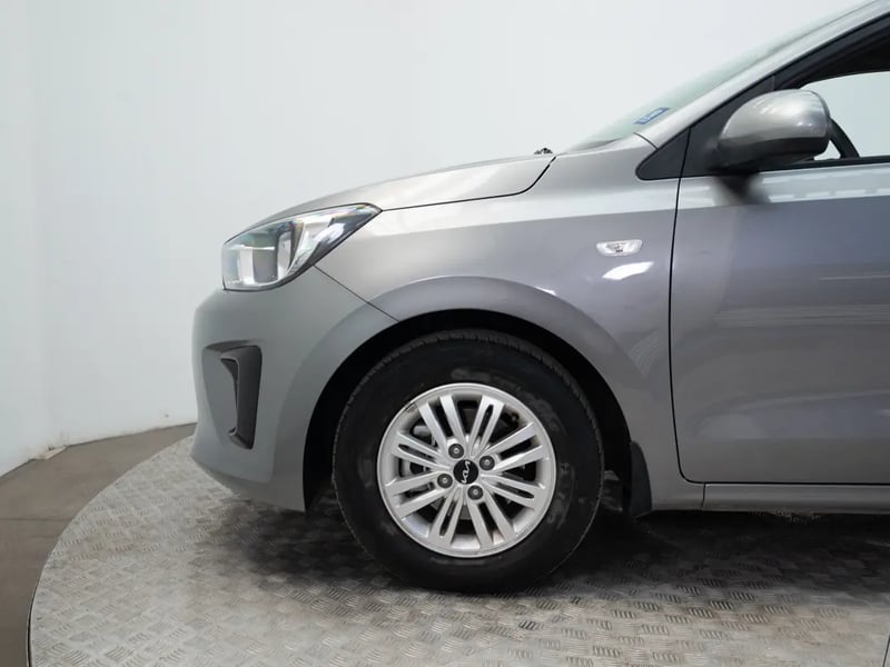 Kia SOLUTO 2024 - Imagen 18 de 20
