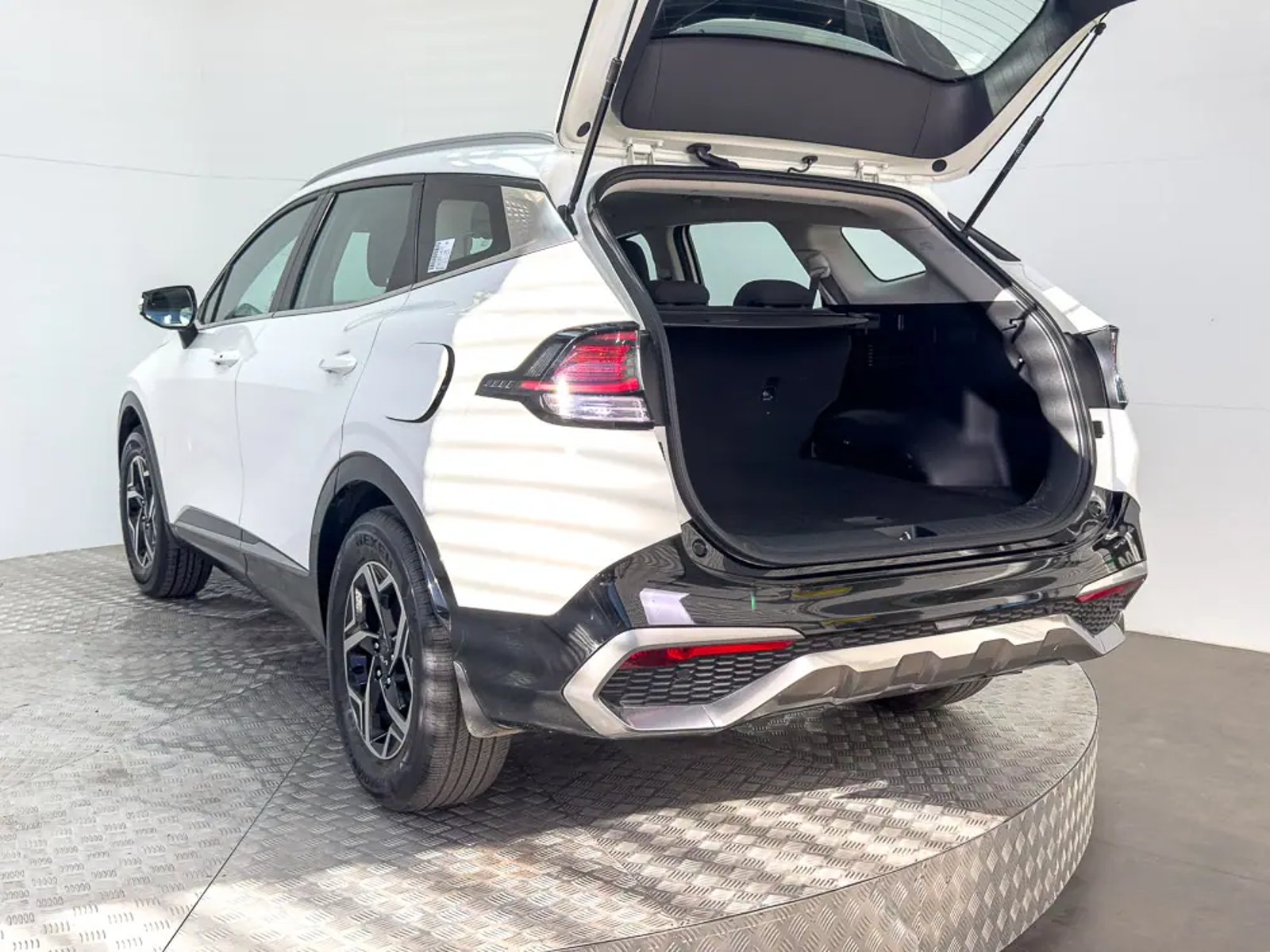 KIA SPORTAGE 2023 - Imagen 10 de 16