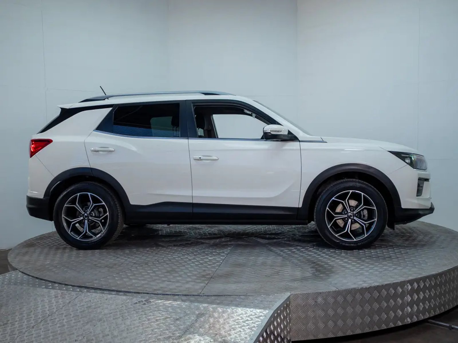 SsangYong KORANDO 2023 - Imagen 11 de 20
