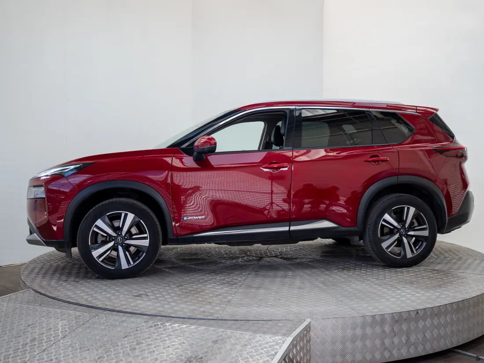 Nissan X-TRAIL 2025 - Foto 4 de 19