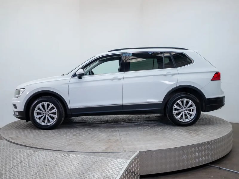 Volkswagen TIGUAN 2018 - Imagen 9 de 20
