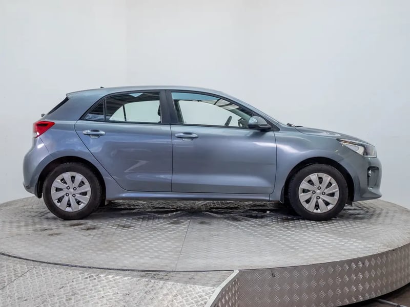 Kia RIO 5 2018 - Imagen 7 de 19