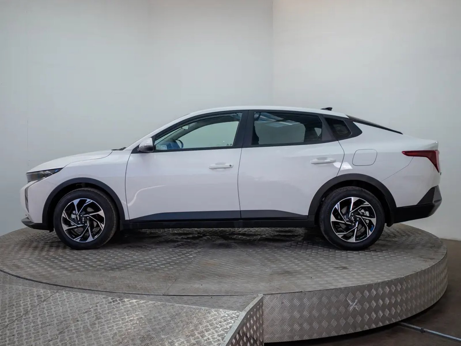 Kia K3 2025 - Foto 4 de 19