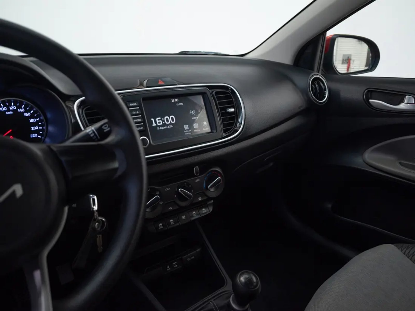 Kia SOLUTO 2024 - Imagen 12 de 18