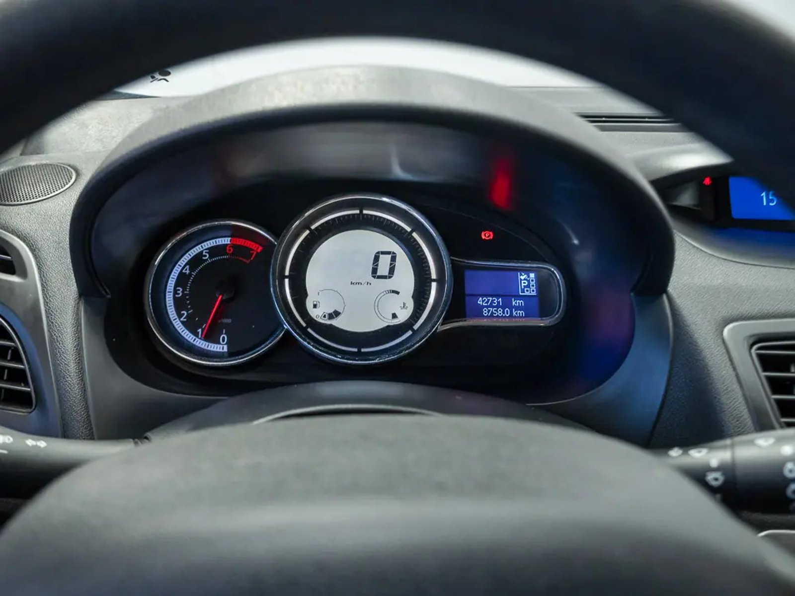 RENAULT FLUENCE 2019 - Imagen 13 de 15