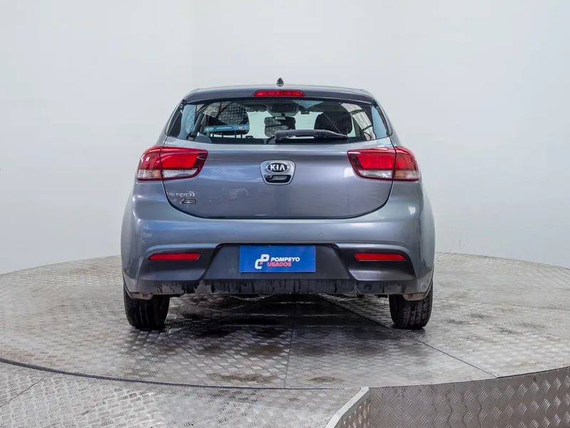 Kia RIO 5 2018 - Imagen 5 de 19