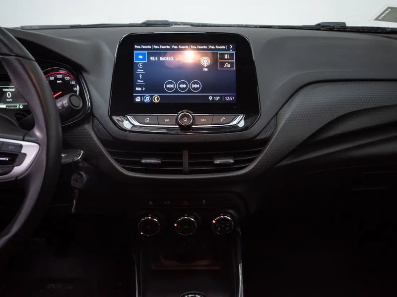 Chevrolet ONIX 2024 - Imagen 16 de 20