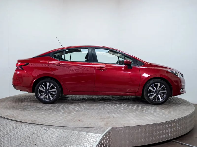 Nissan VERSA 2023 - Imagen 9 de 20