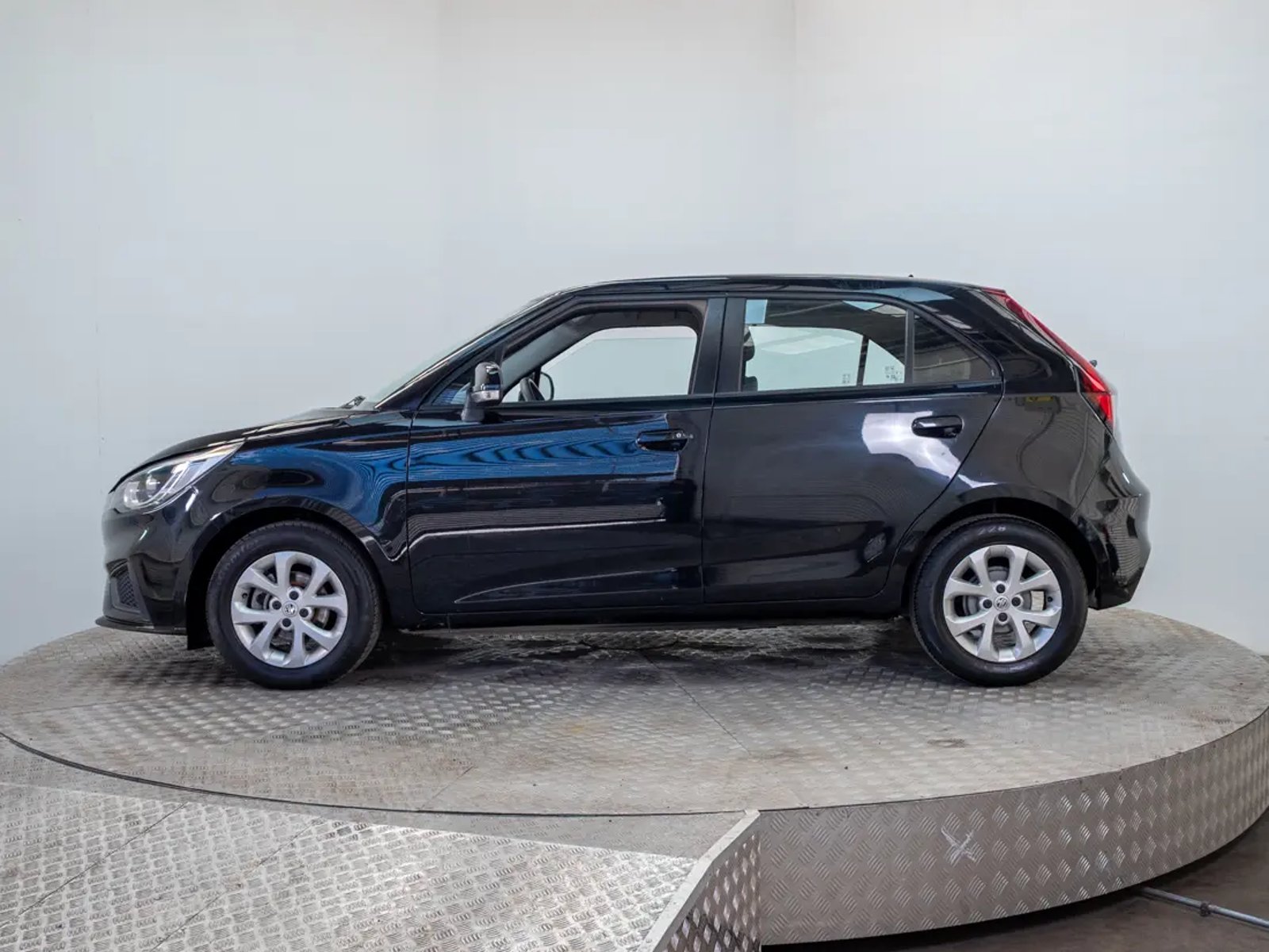 MG 3 2023 - Foto 4 de 19