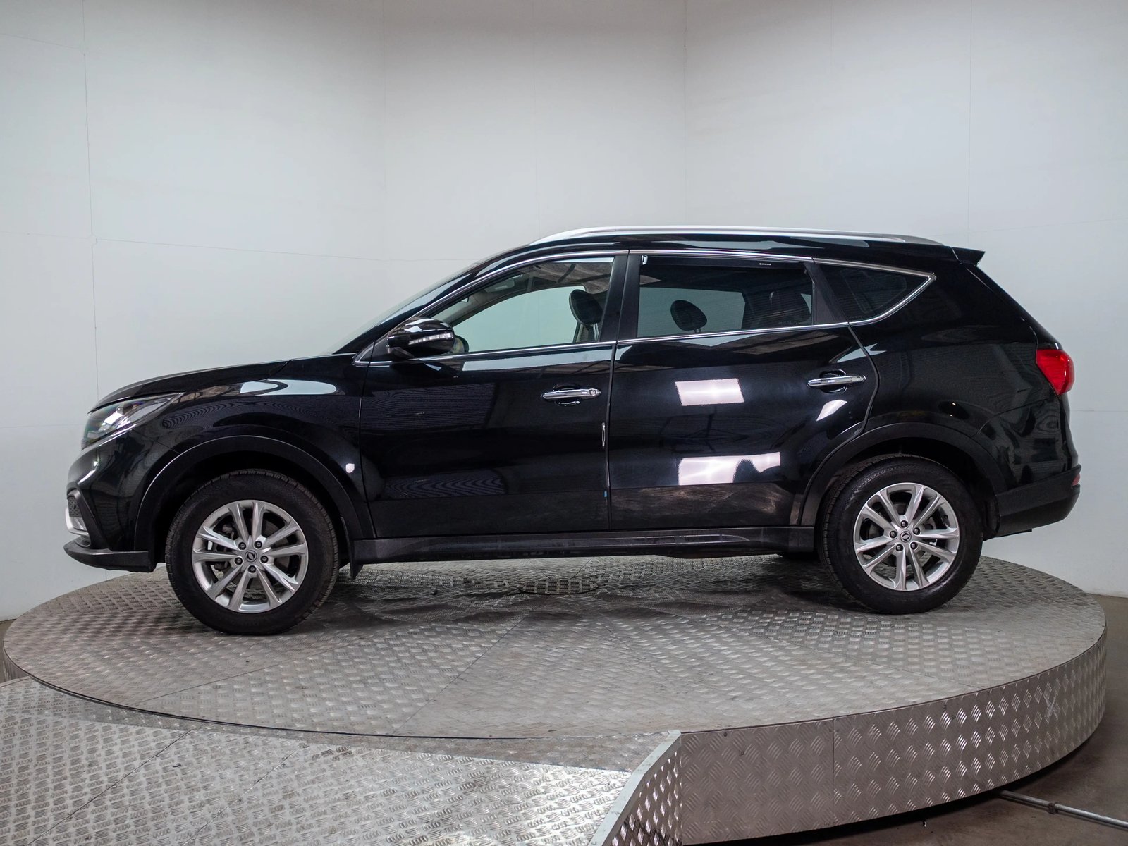 DFSK SUV 580 2023 - Imagen 6 de 13
