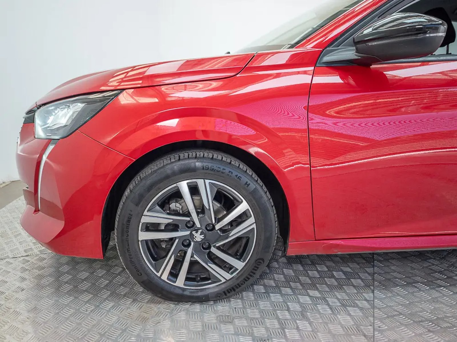 PEUGEOT 208 2024 - Imagen 12 de 17