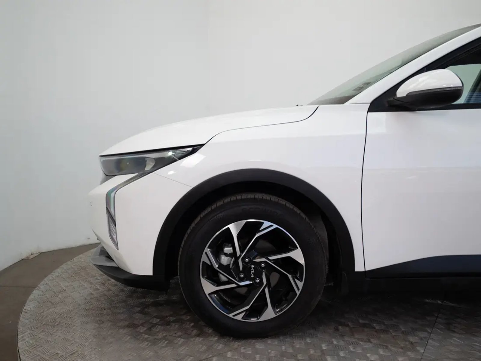 Kia K3 2025 - Imagen 16 de 19
