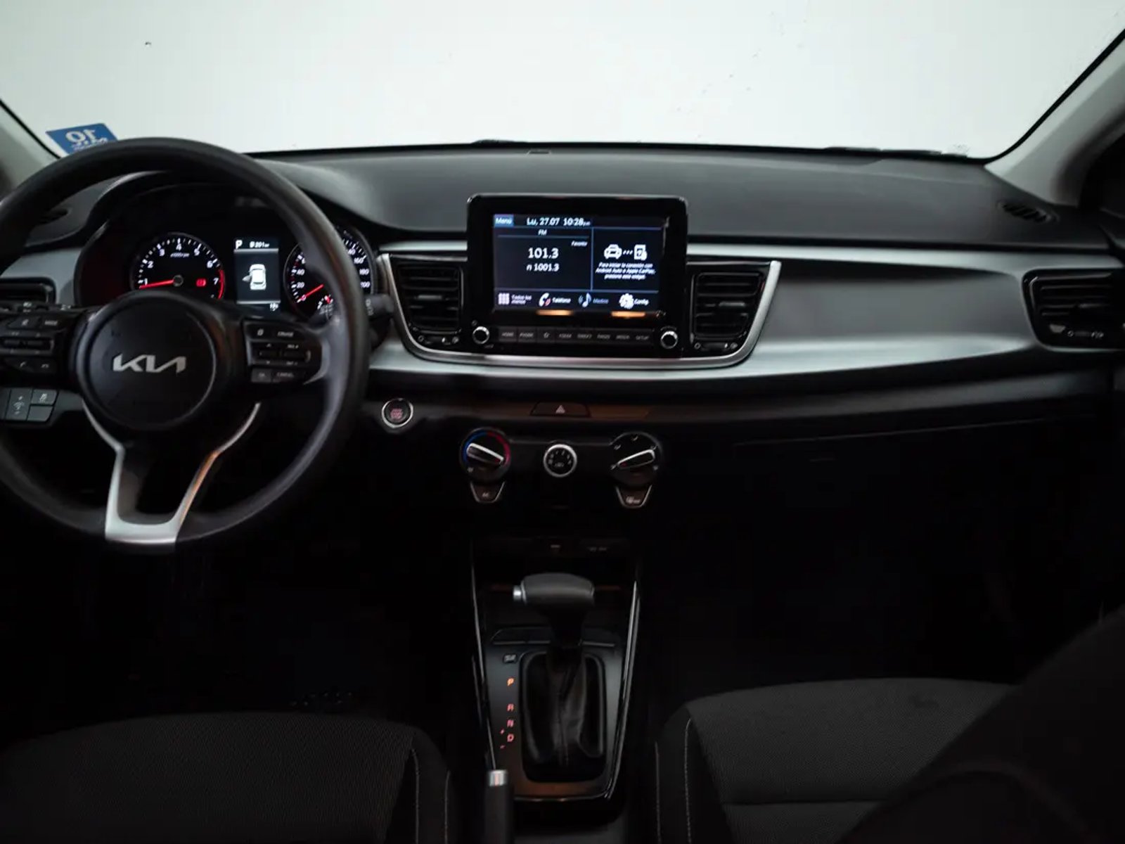 Kia RIO 5 2024 - Imagen 15 de 20