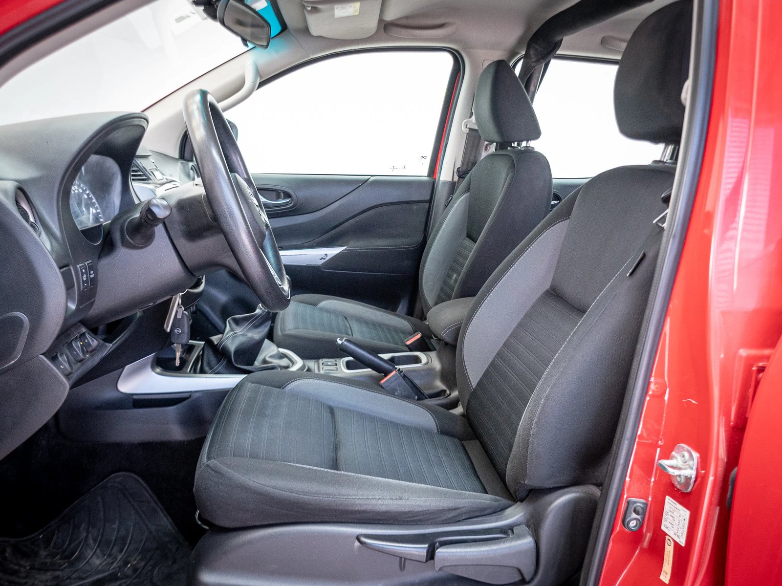 NISSAN NAVARA 2024 - Imagen 12 de 16