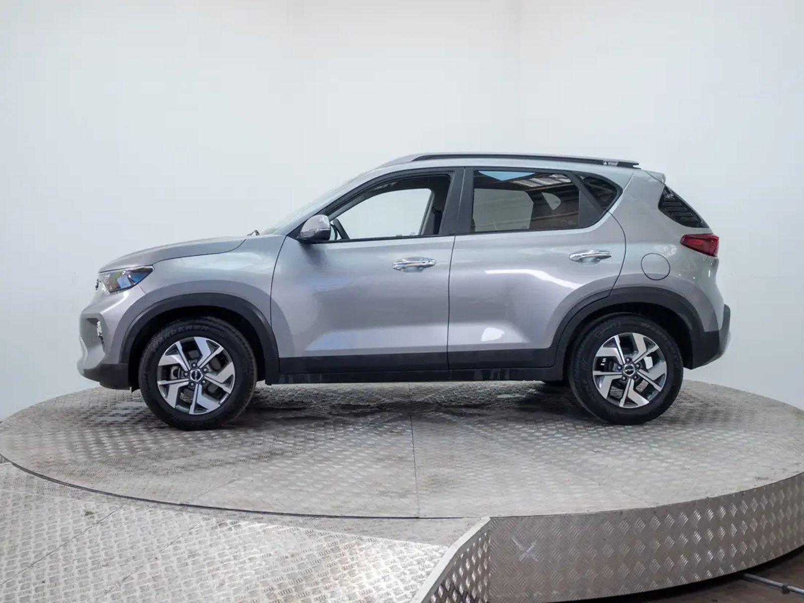 Kia SONET 2023 - Imagen 4 de 20