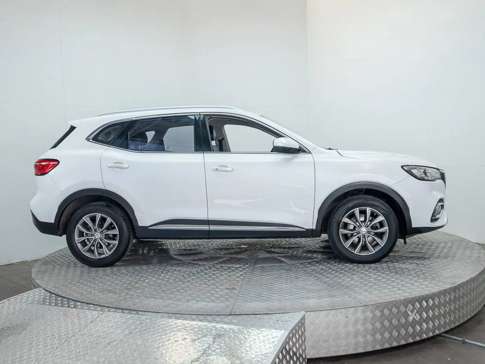 MG HS 2023 - Imagen 7 de 17