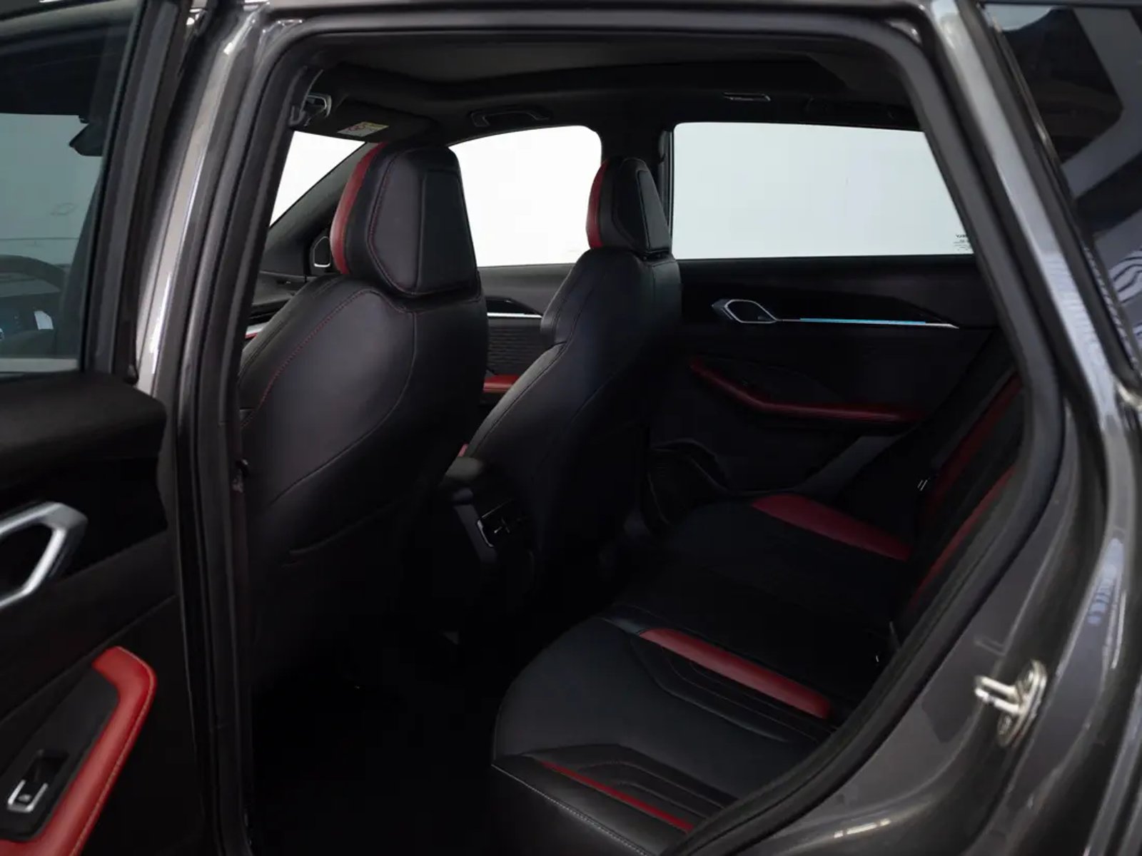 Geely COOLRAY 2023 - Imagen 14 de 20