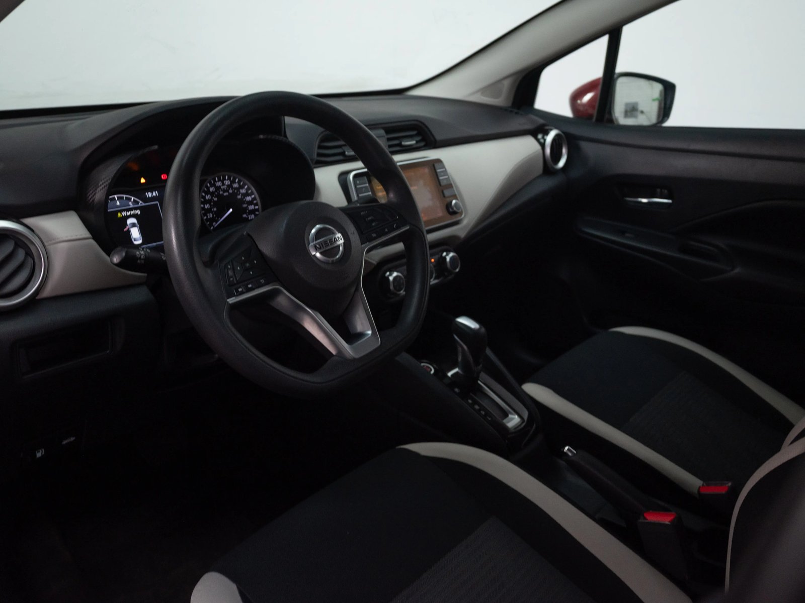 Nissan VERSA 2021 - Imagen 15 de 20