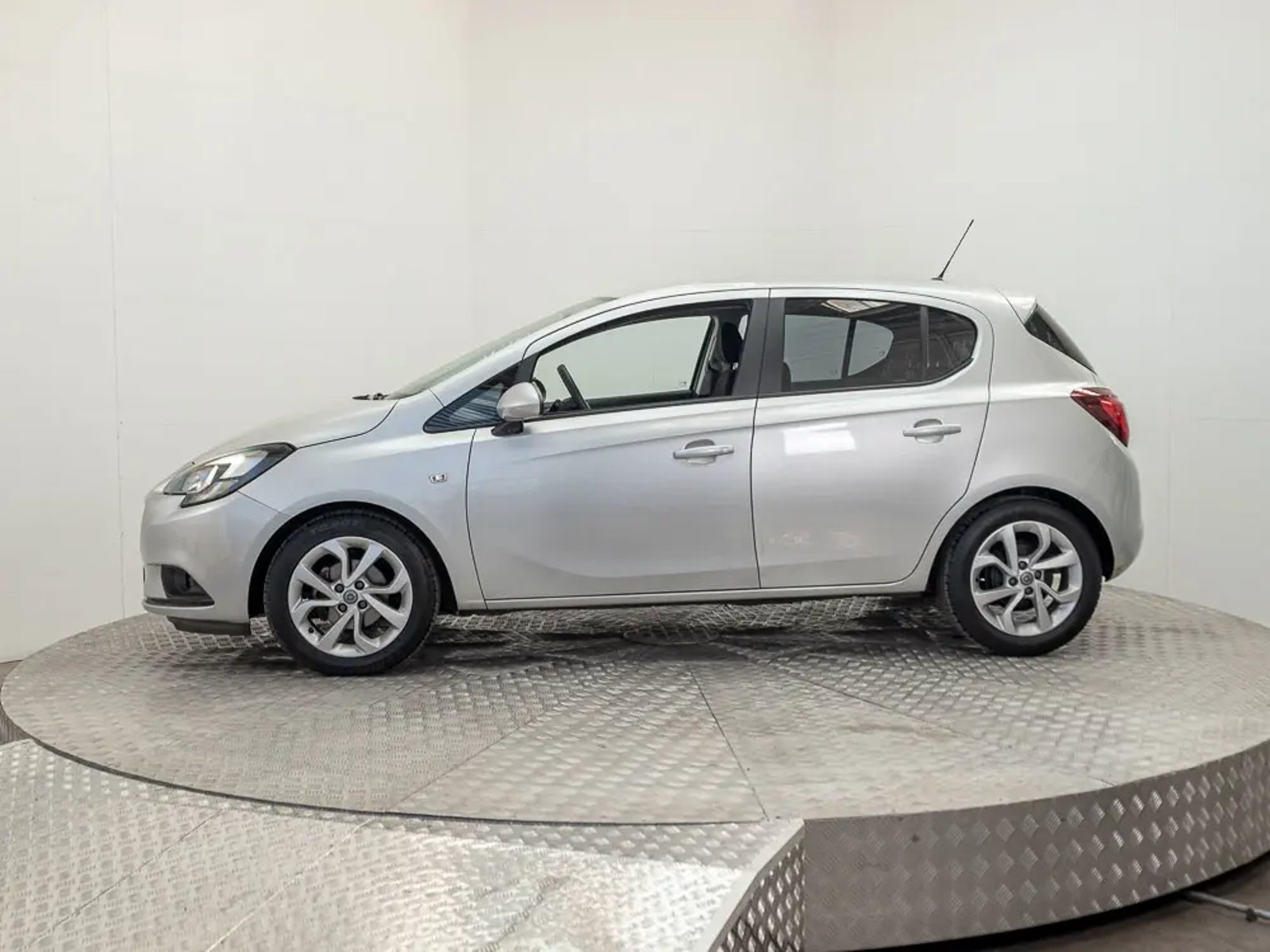 OPEL CORSA 2020 - Imagen 7 de 11