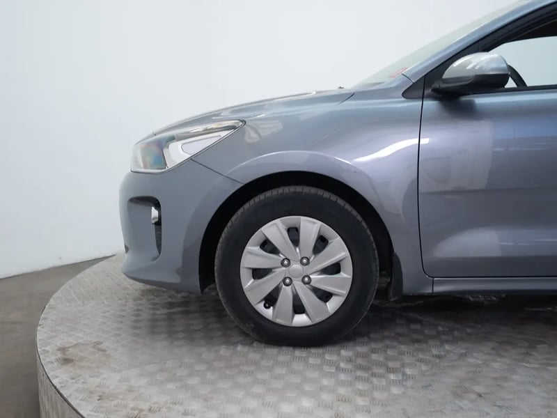 Kia RIO 5 2021 - Imagen 17 de 19