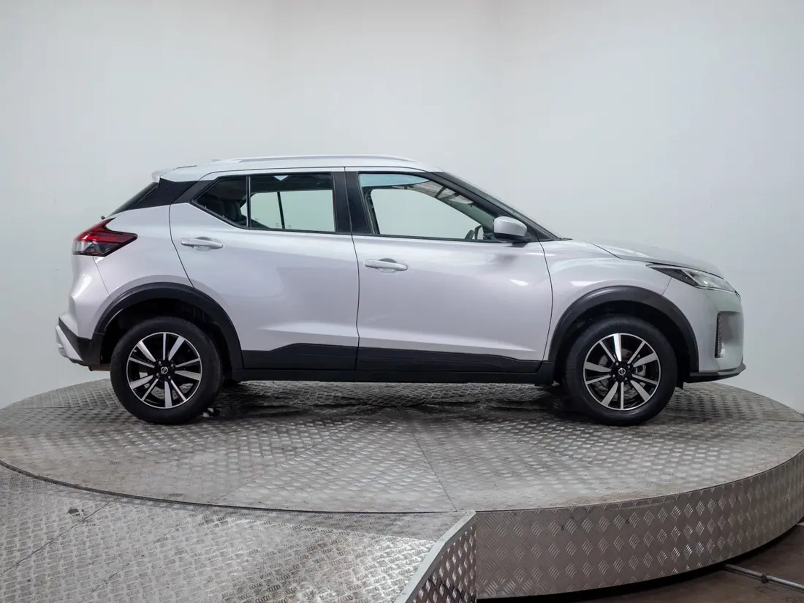 Nissan KICKS 2021 - Imagen 8 de 18